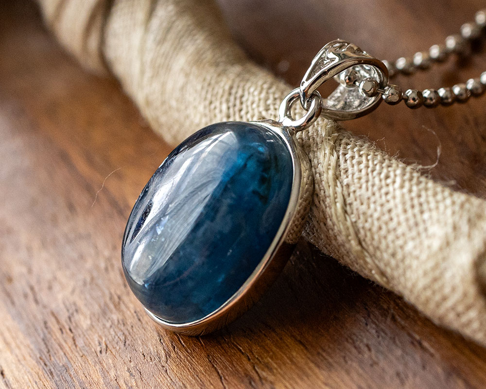 楽天市場】ブルー カイヤナイト カイアナイト Silver925 ペンダント
