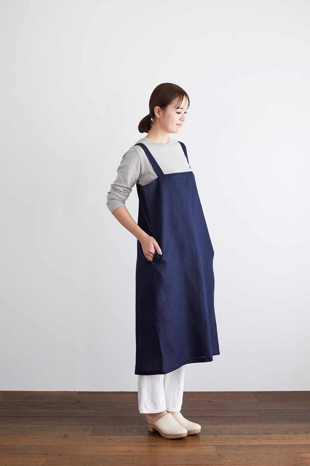 楽天市場】フォグリネンワーク リネン スクエアエプロン ネイビー ※終