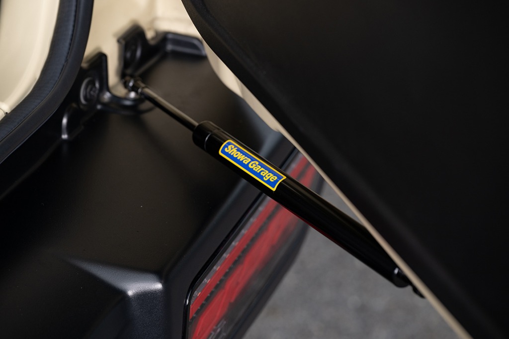 楽天市場】ショウワガレージ バックドアダンパー ジムニー JB64