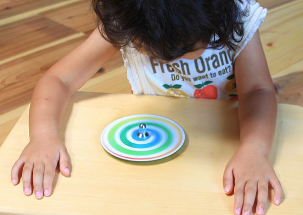 楽天市場】【SALEクーポンあり】○虹色のへび独楽（美しいCDコマ