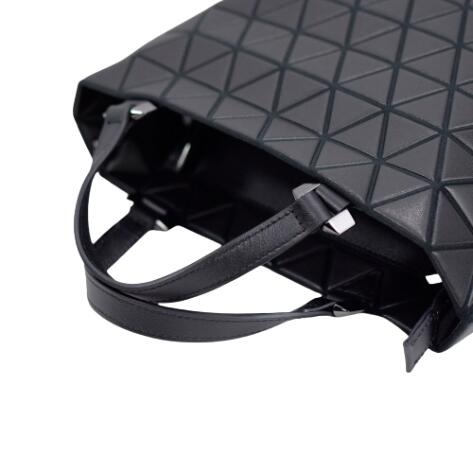 楽天市場】バオバオ イッセイミヤケ ハンドバッグ クリスタルマット