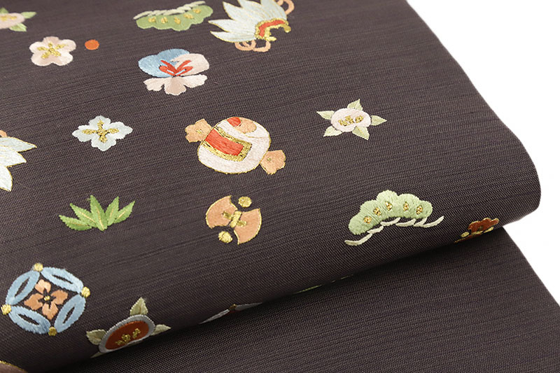 楽天市場】名古屋帯 手刺繍 未使用 正絹 紬 カジュアル 宝尽くし 濃茶