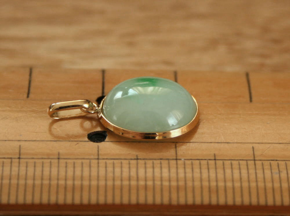 楽天市場】糸魚川翡翠ペンダントトップ P01672 日本ヒスイ鉱業 制作