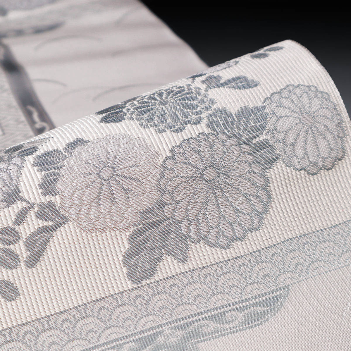 楽天市場】正絹法事用名古屋帯 つづれグレー 菊牡丹文様2 西陣田中伝