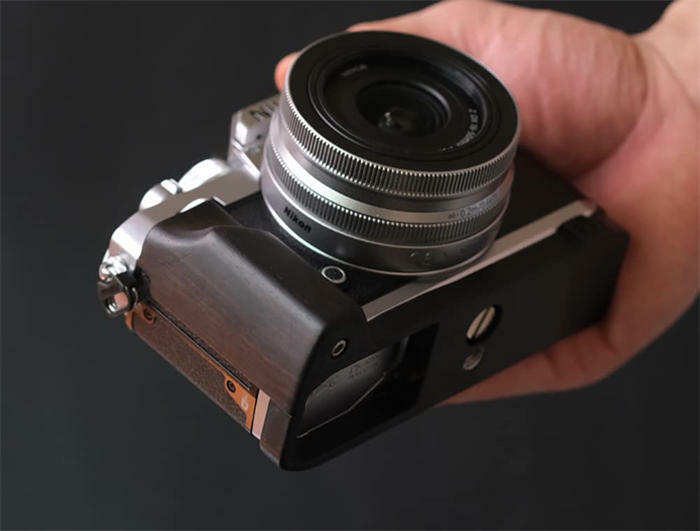 楽天市場】Nikon Z fc Zfc 専用 ハンドグリップメタル 檀木材 ボディ