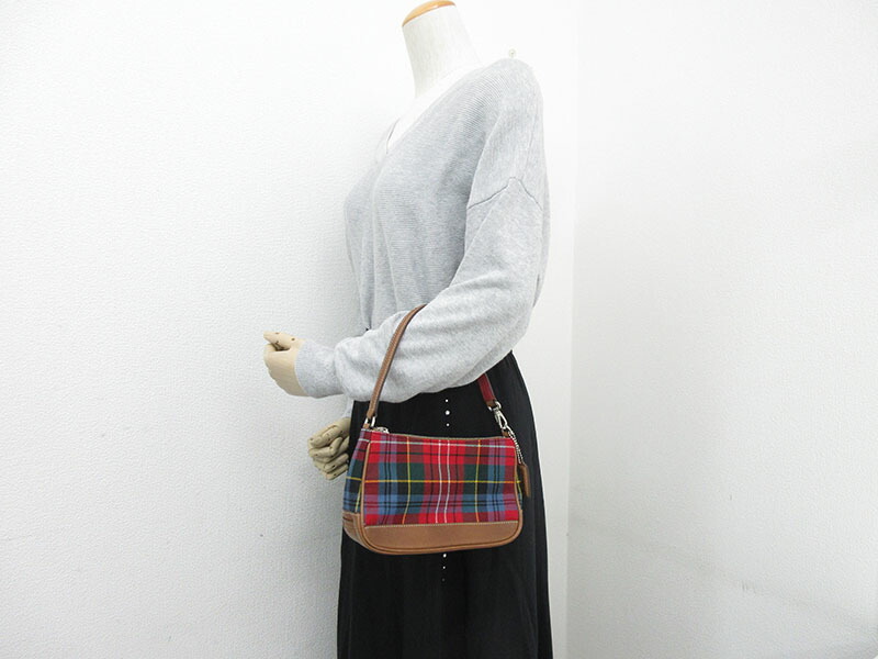 楽天市場】COACH(コーチ) チェック柄 アクセサリーポーチ 8935 赤系