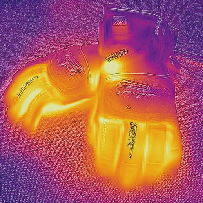 楽天市場】コミネ 電熱グローブ EK-200 カーボンプロテクト