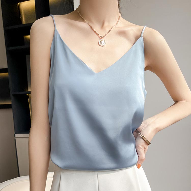 楽天市場】 サテン キャミソール Vネック 光沢 トップス サテン