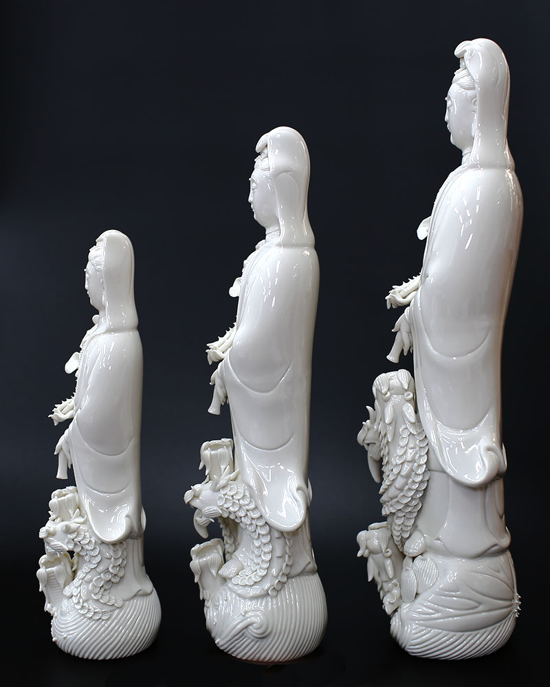 楽天市場】観音様 置物 滴水観音菩薩 Sサイズ 白磁陶器観音 置物 癒し