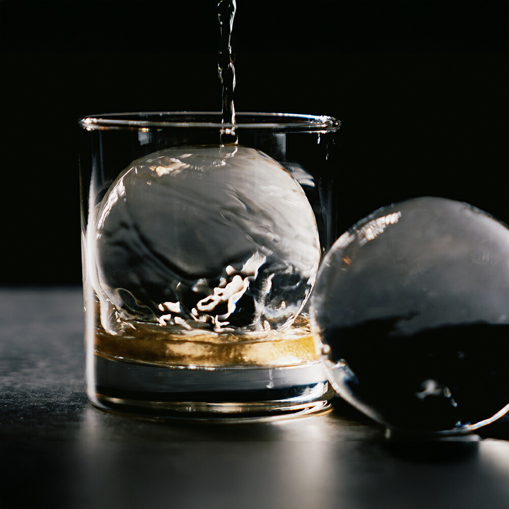 全自動丸氷製造器 BARTENDER 家飲み派必見！BARのきれいな丸氷を簡単に