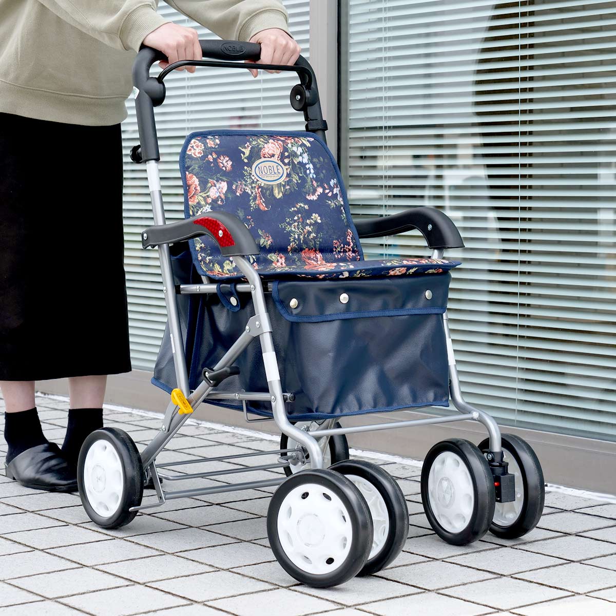 楽天市場】シルバーカー ノーブル 軽量 コンパクト 座れる おしゃれ