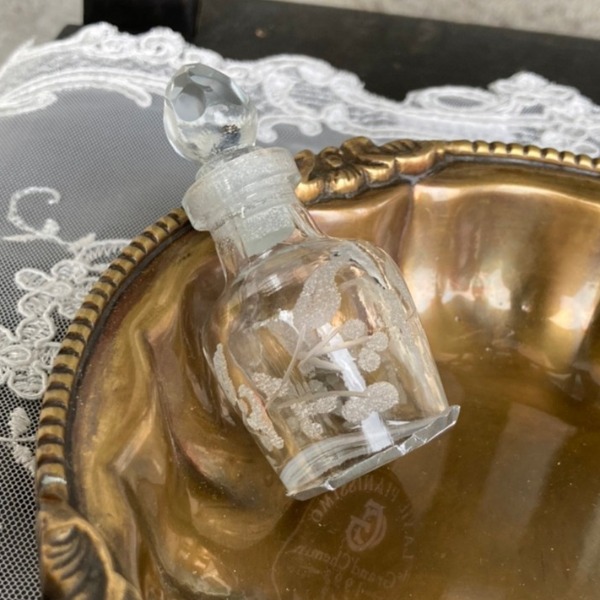 楽天市場】le Grand Chemin グランシュマン 香水瓶 ・G アンティーク風