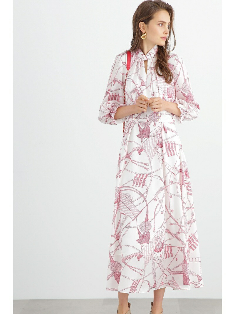 あちゃちゅむサテン女スカーフプリントワンピースピンク