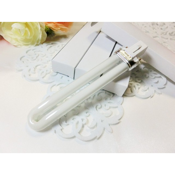 楽天市場】UVライト交換用電球 替え電球 9W 4本セット36W UVバルブ