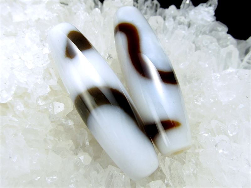 楽天市場】○高級白天珠 希少品 至純天珠 【白蛇白天珠(しろへびしろ