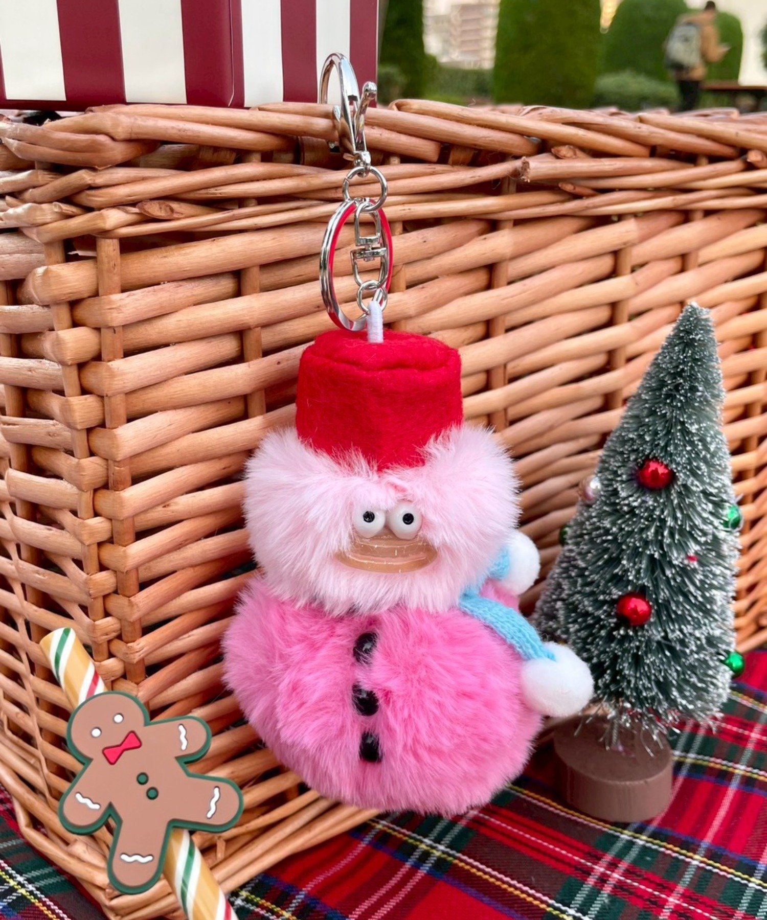 WEGO｜BIG雪だるまモンスターぬいぐるみキーホルダー | Rakuten