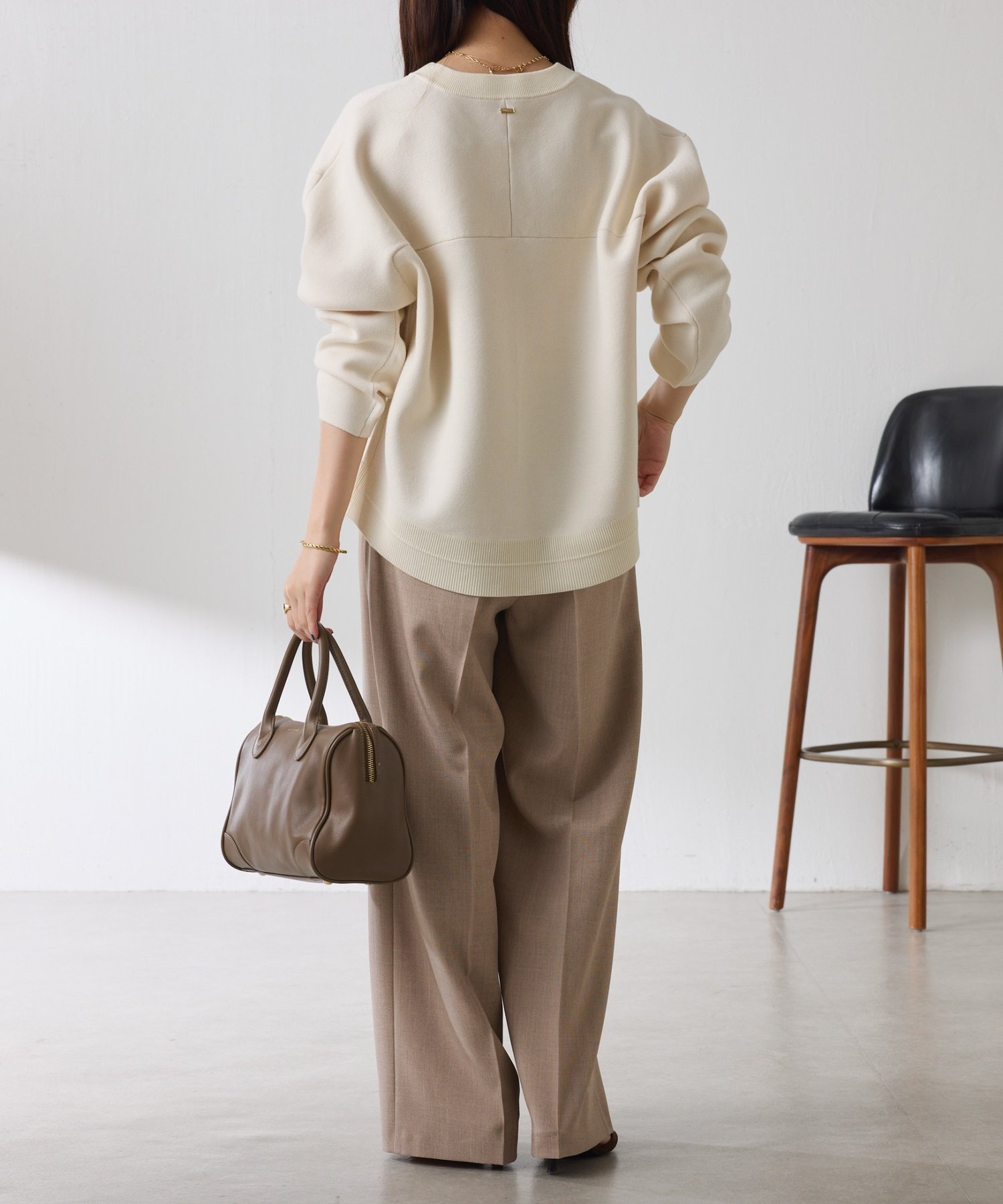 COLLAGE GALLARDAGALANTE｜スウェットライクラウンドヘムニット