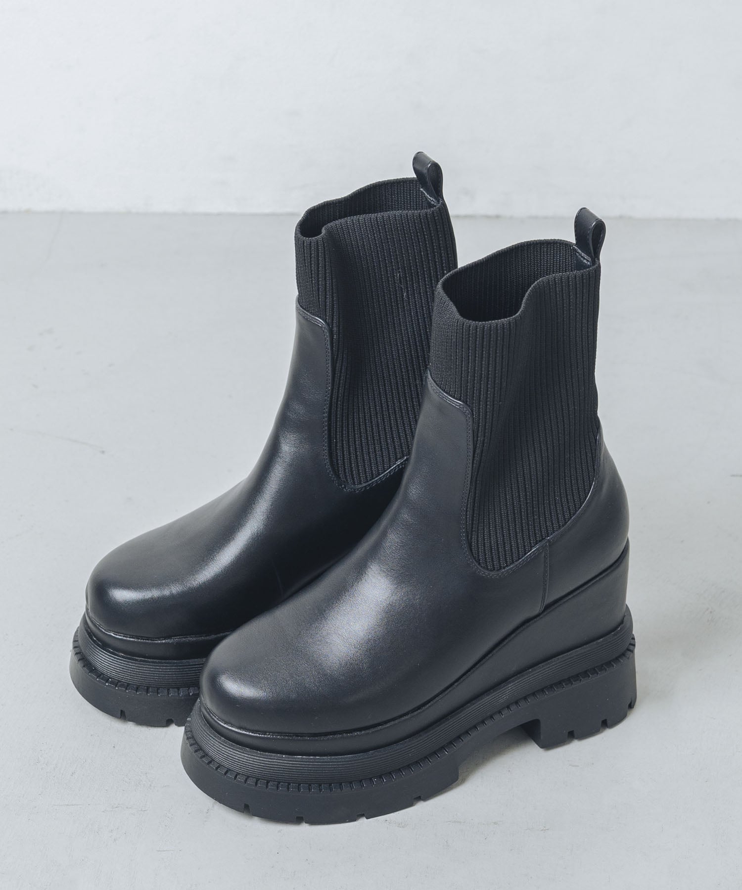 EVOL｜【ふかふか・クッション入り】11cmニットショートブーツ