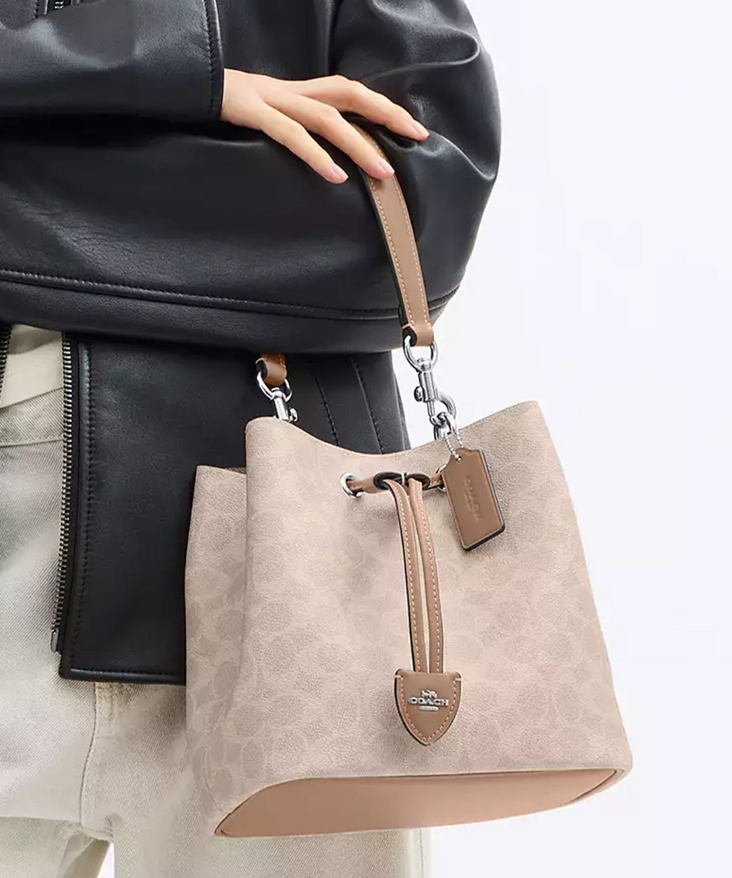 COACH OUTLET｜【公式】ローアン バケット バッグ・シグネチャー