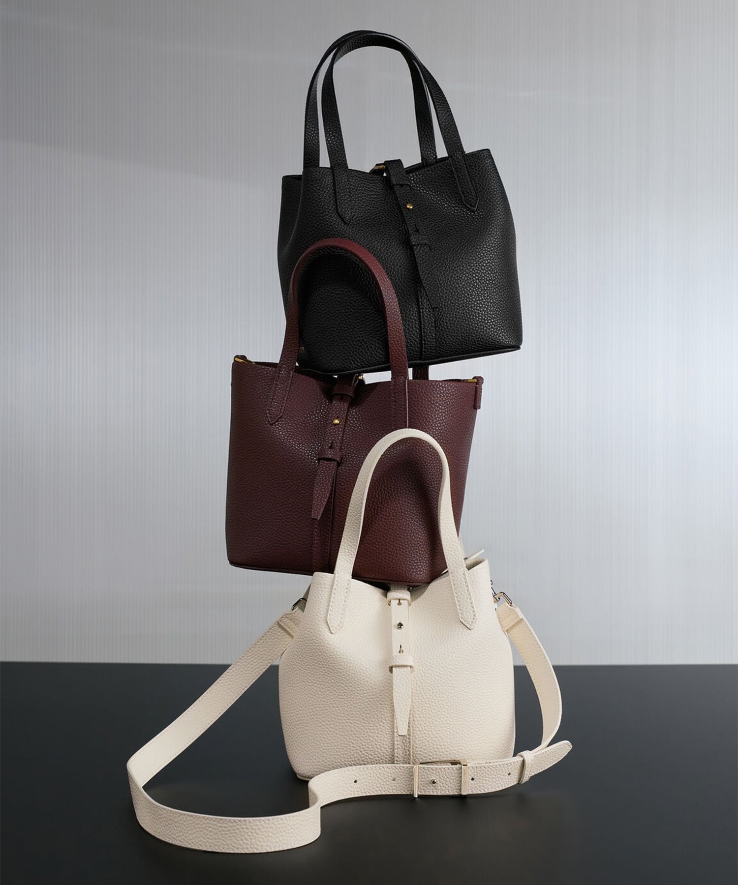 CHARLES & KEITH｜Beryl ベリル リサイクルレザーバケツバッグ