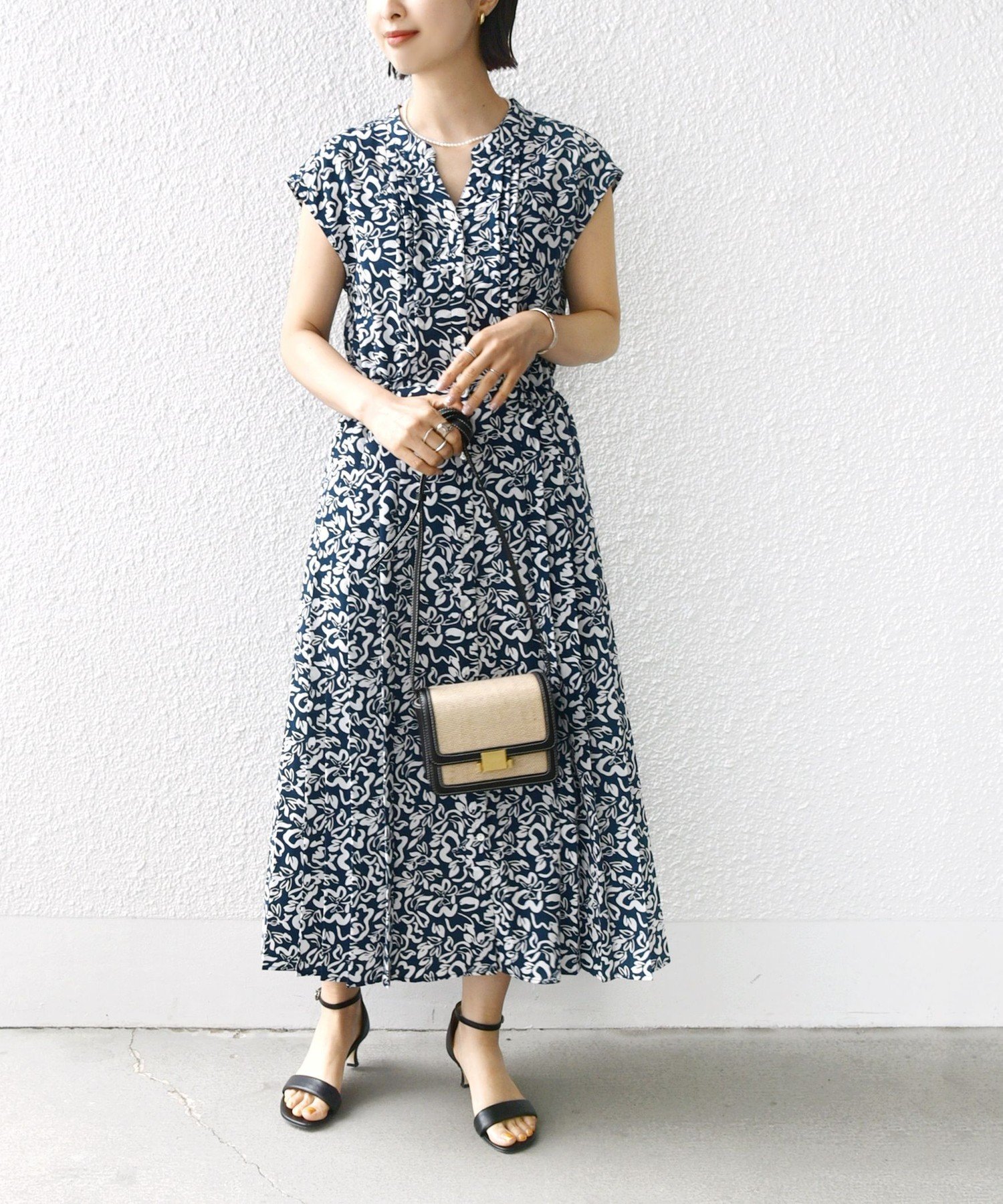 BALENCIAGA ドット柄プリーツワンピース　タグ付き　21AW 値段交渉可 BALENCIAGA ドット柄プリーツワンピース タグ付き 21AW 値段交渉可