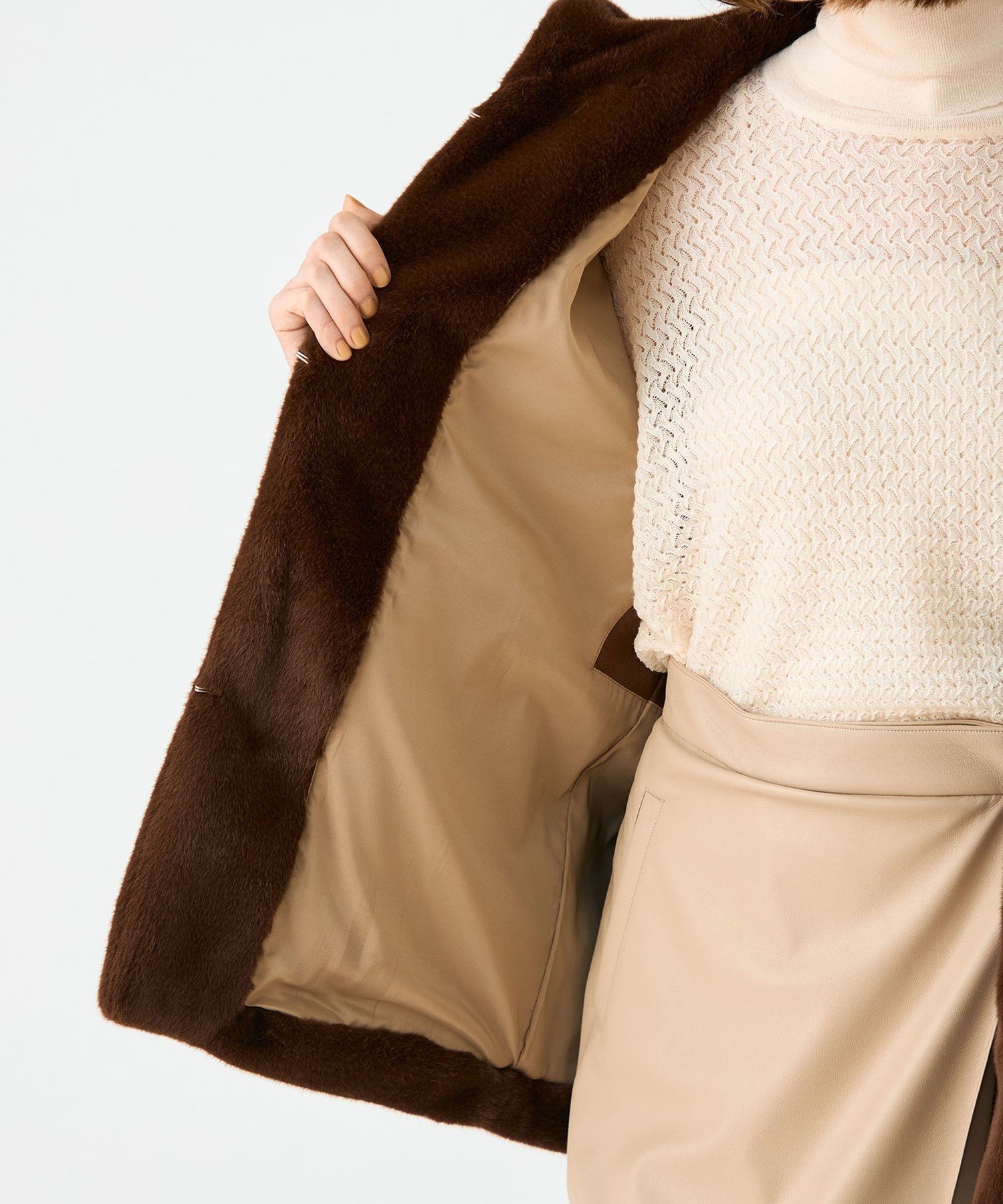 TOMORROWLAND｜スムースファー フーディーポンチョ | Rakuten Fashion