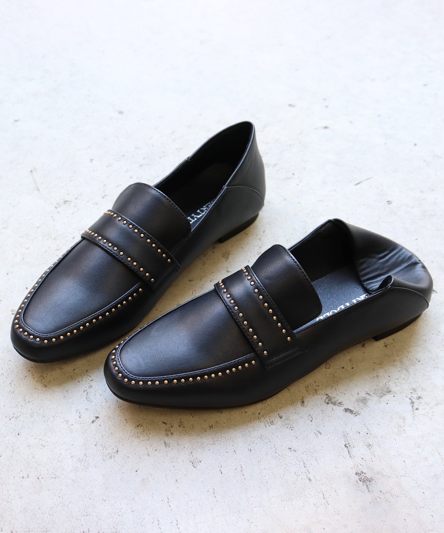 SFW｜ワンピース オフィス やわらか 踵が踏める マイクロスタッズ