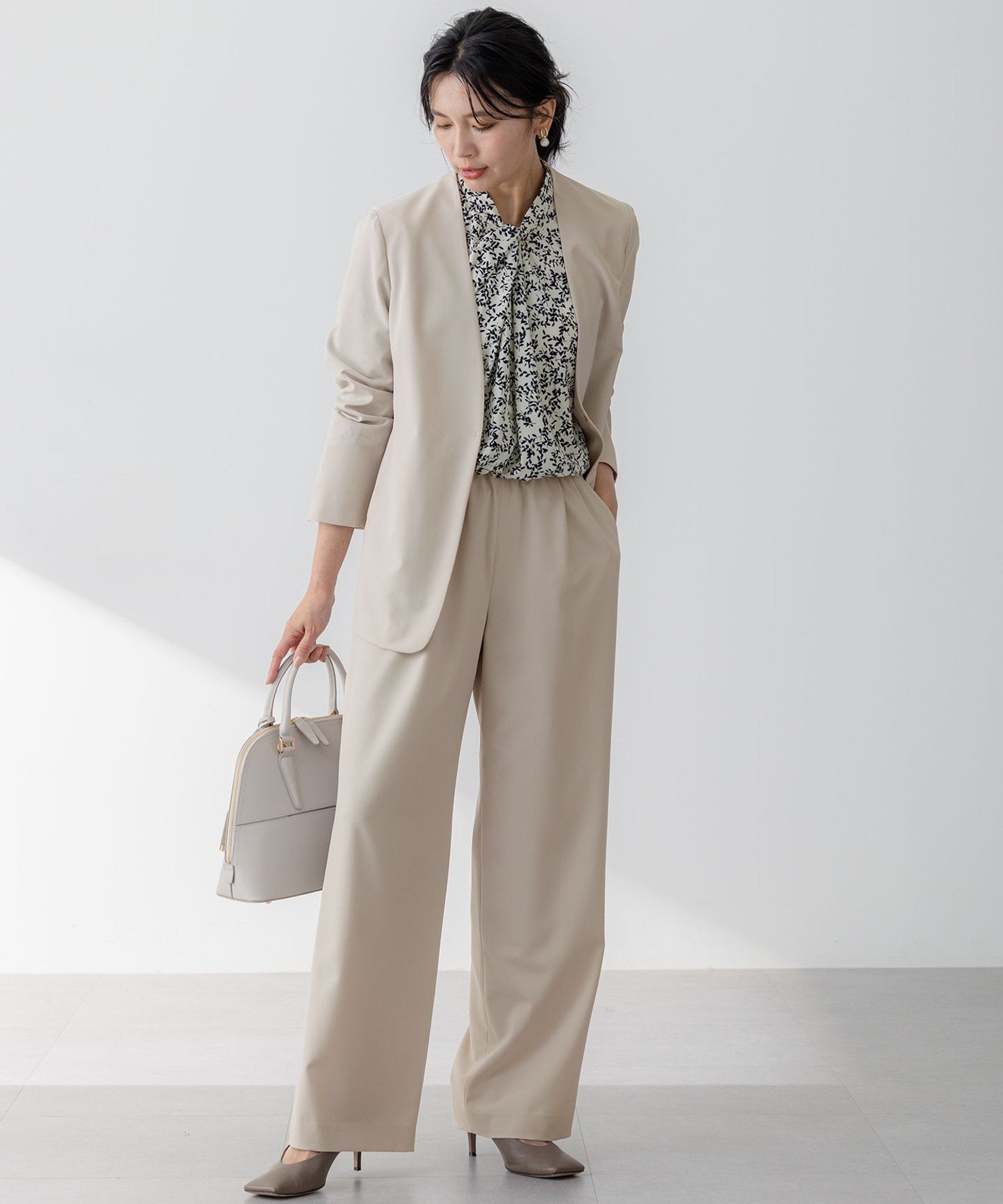 23区｜【洗える】シャドーリーフ プリント ブラウス | Rakuten Fashion