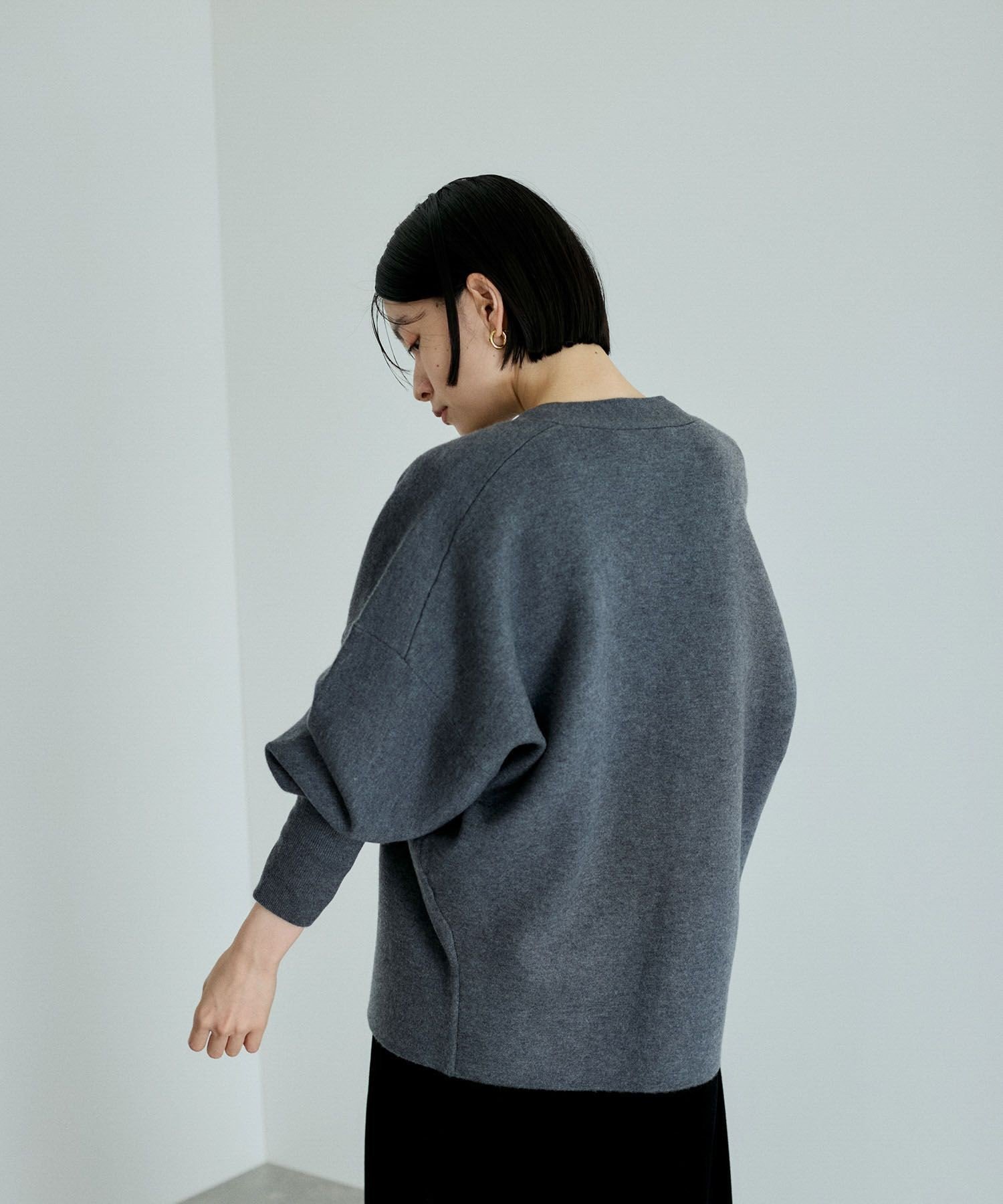 ADAM ET ROPE'｜トライアングルボタンミドルカーディガン | Rakuten