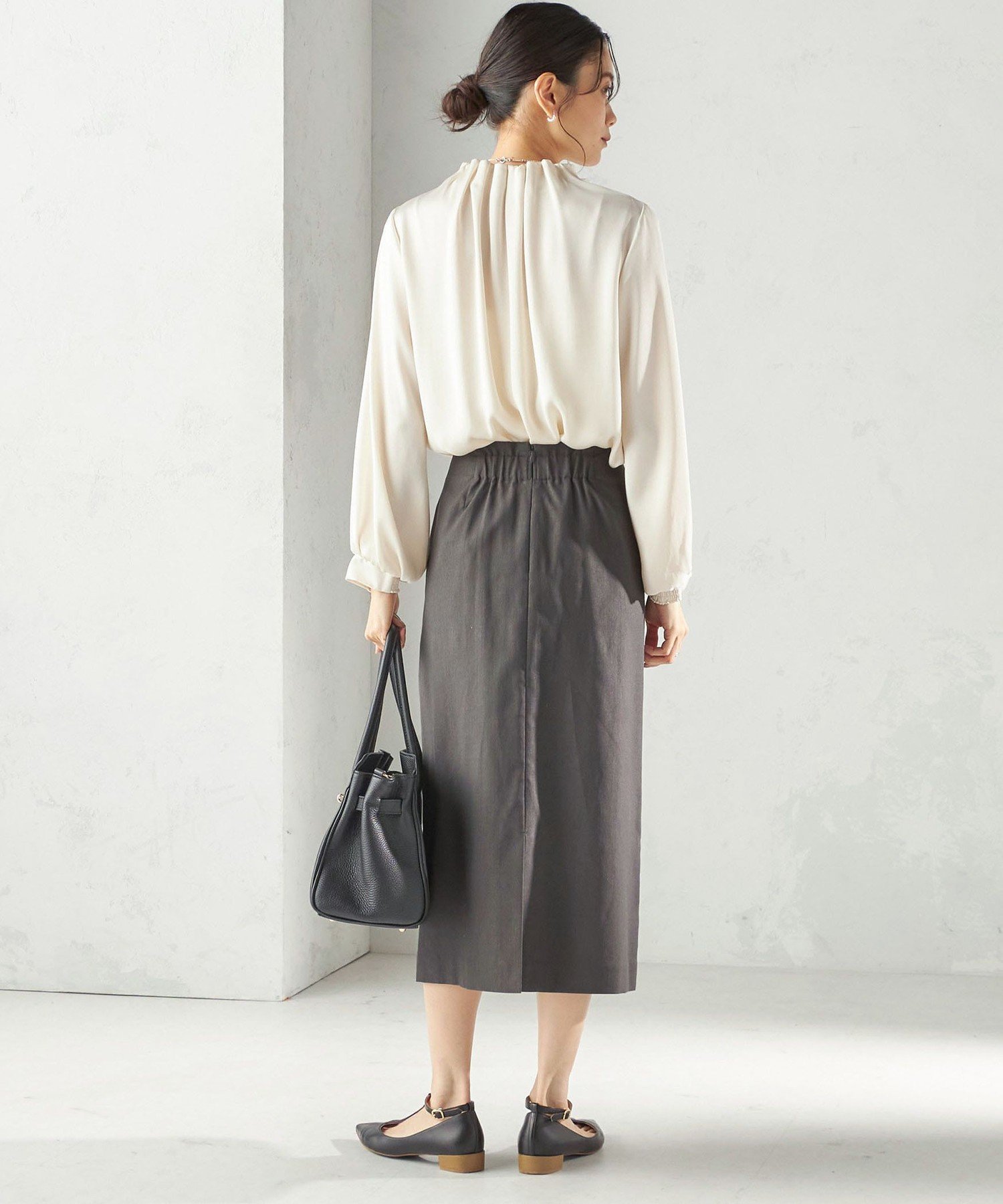 SHIPS ヴィンテージ サテン ネック ギャザー ブラウス シップス SHIPS 《追加》〈手洗い可能〉ヴィンテージ サテン ネック