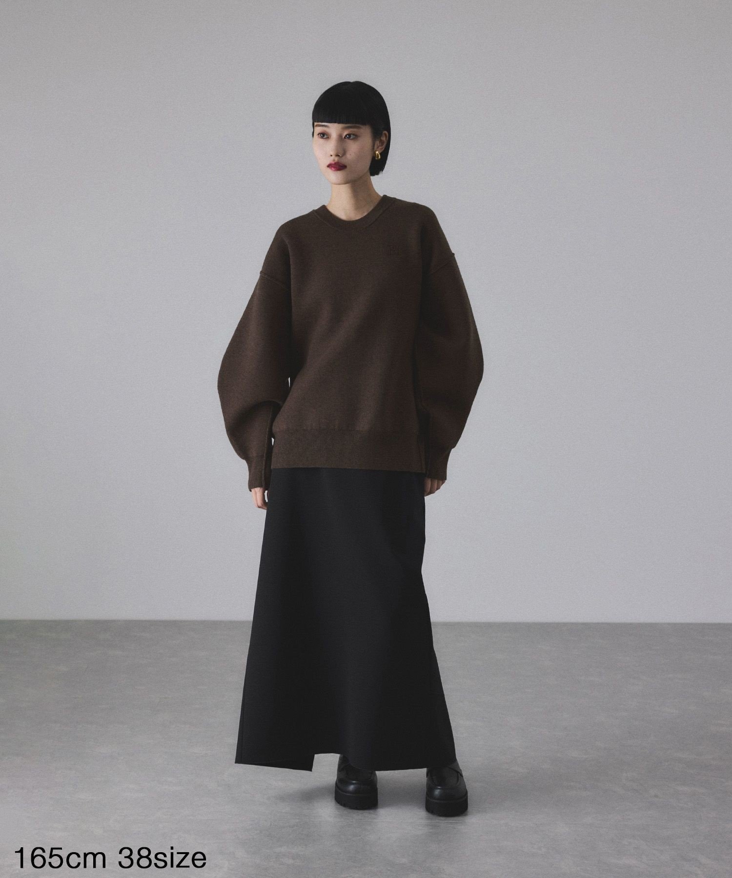 ADAM ET ROPE'｜【サステナブル】ロゴパッチスウェットニット