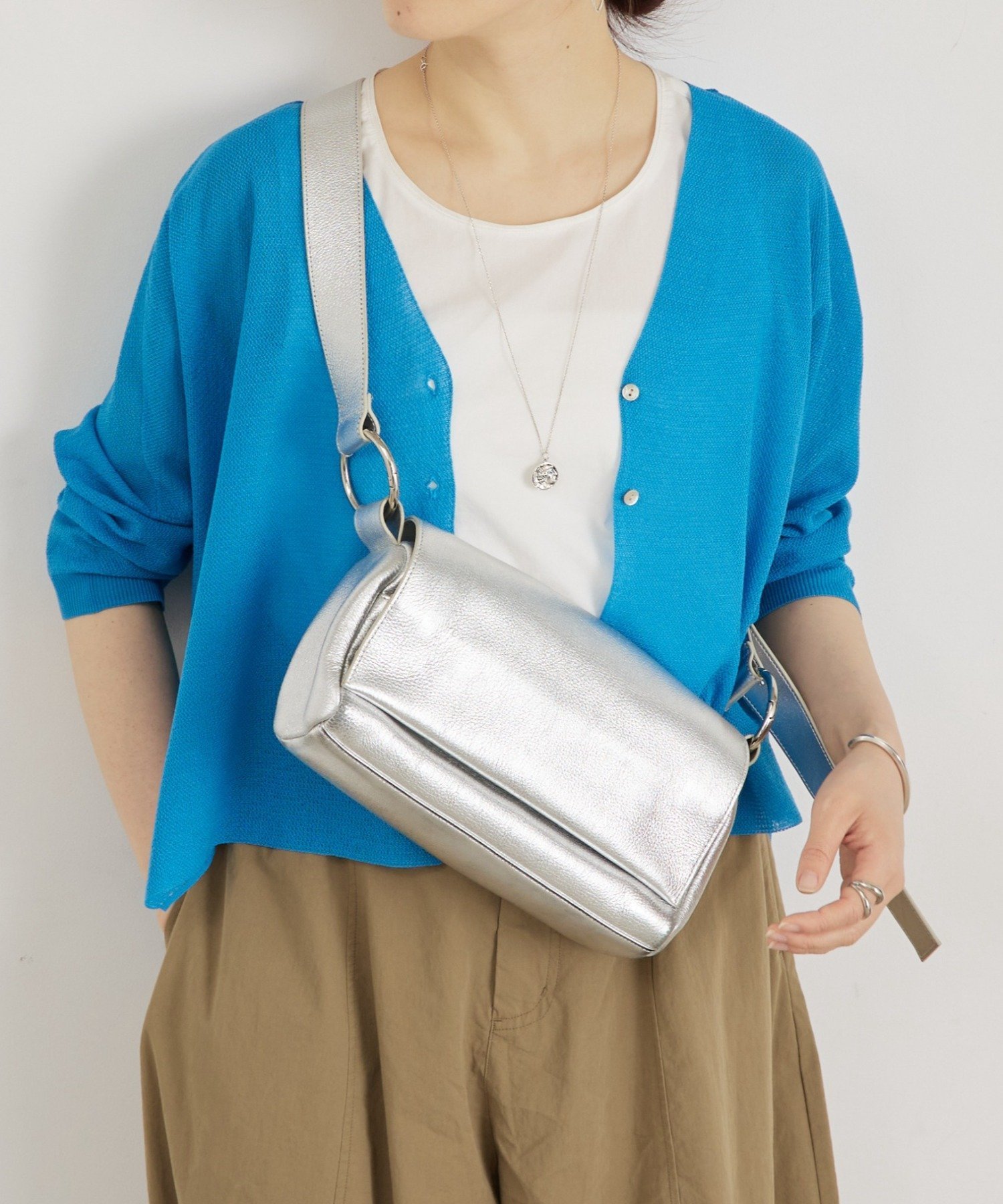 BEARDSLEY｜《本革》レザーボディバッグ | Rakuten Fashion(楽天