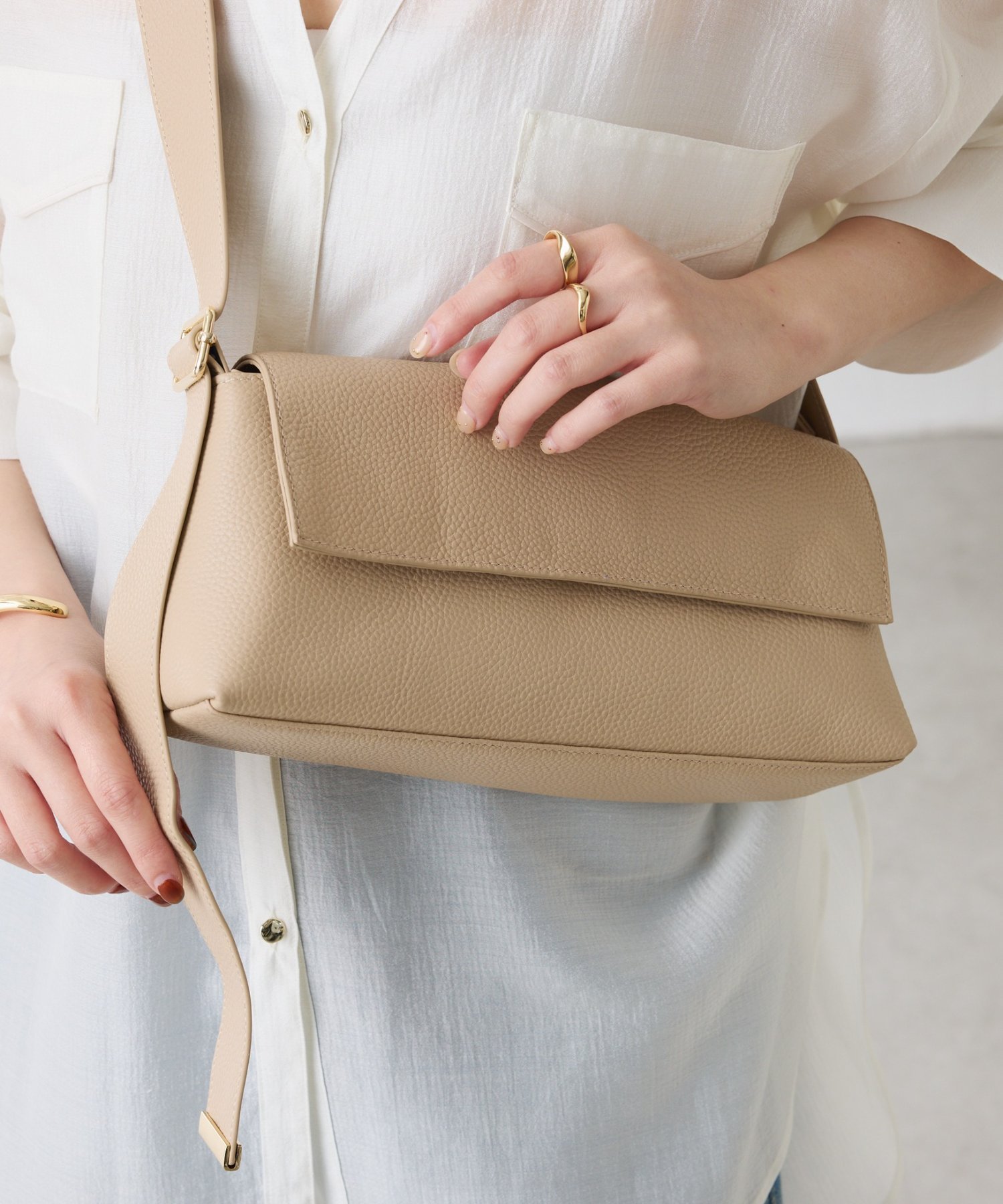 COLLAGE GALLARDAGALANTE｜【牛革/2WAY/500mlペットボトル収納可