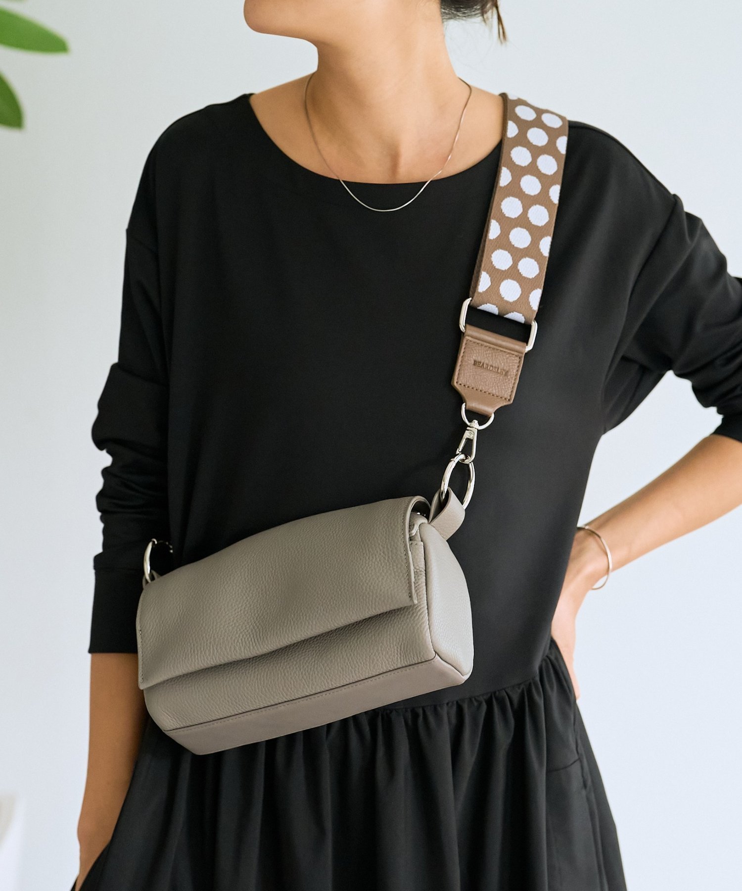 BEARDSLEY｜ショルダーベルト(ドット) | Rakuten Fashion(楽天