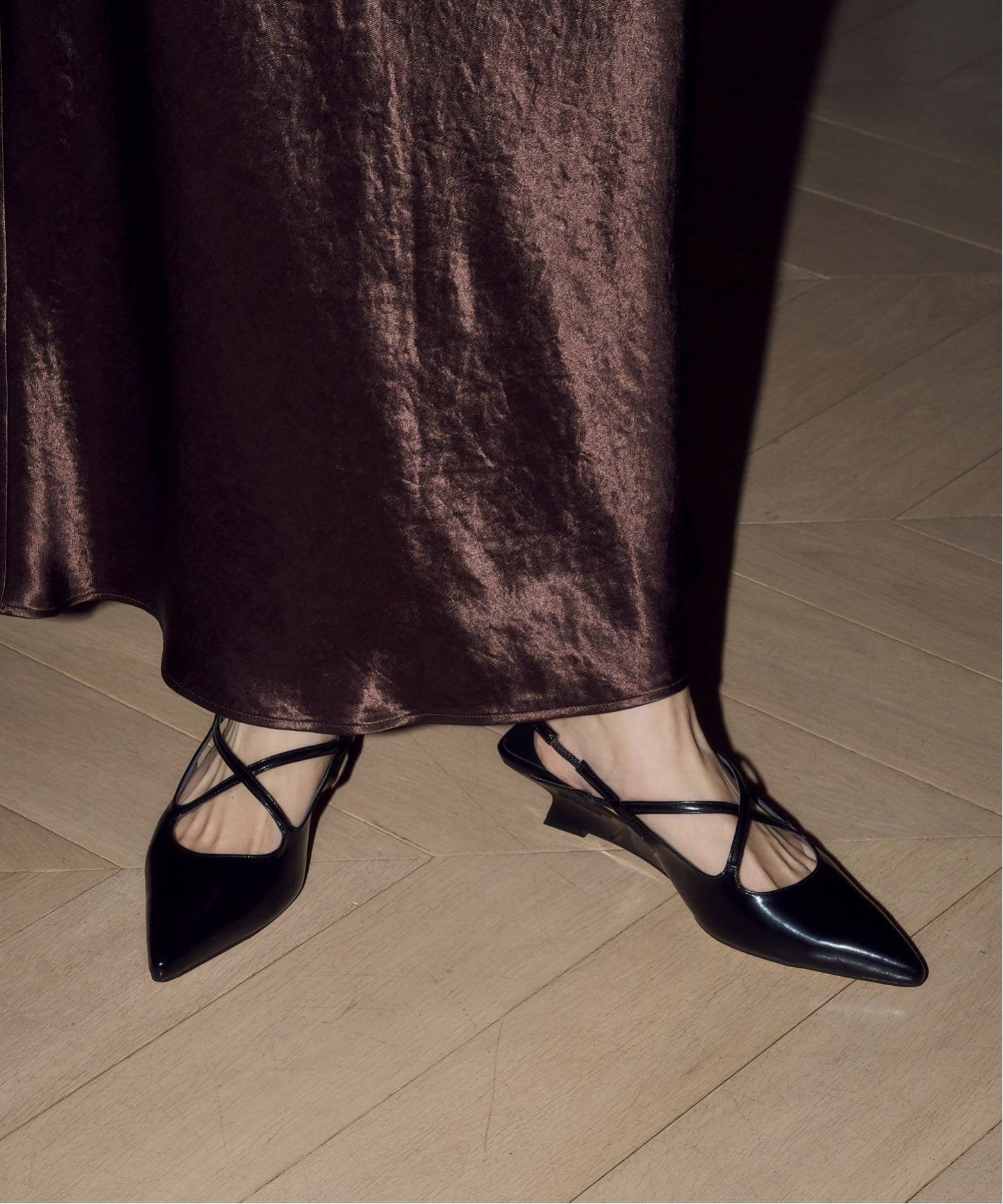 LE TALON｜GRISE4cmポインテッドクロスストラップスリングバック