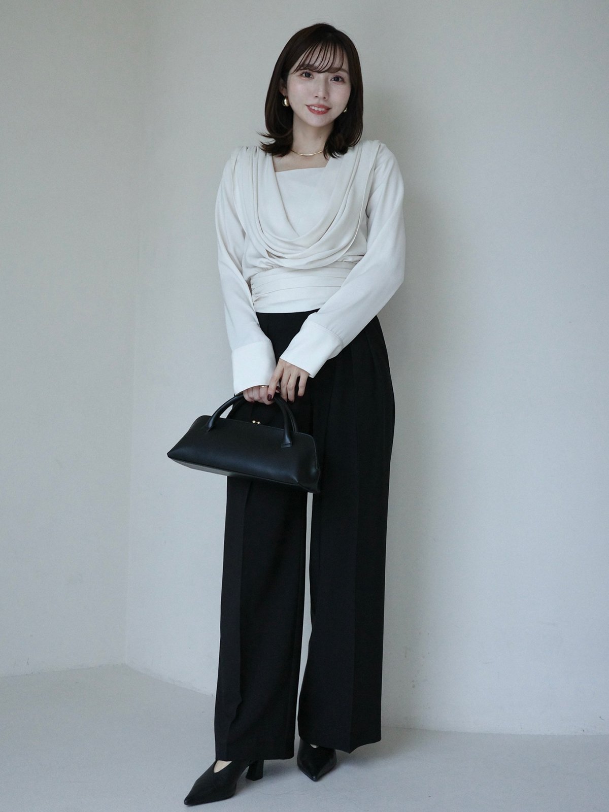 anuans｜パウダーサテンドレープトップス | Rakuten Fashion(楽天