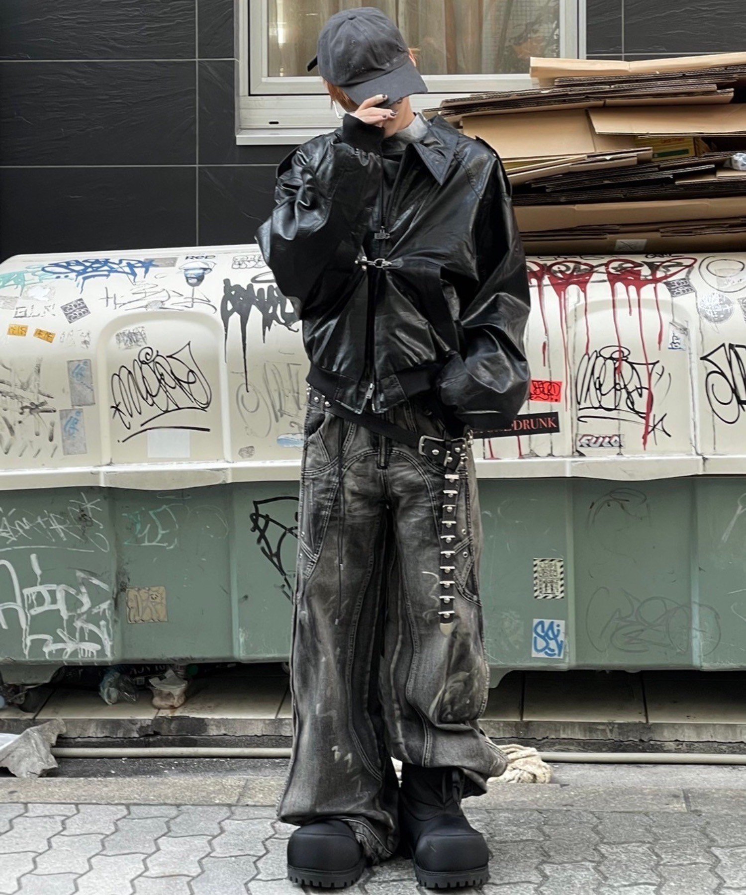 Never mind the XU / Chikashitsu+｜【PERSONSOUL】Graffiti Contour