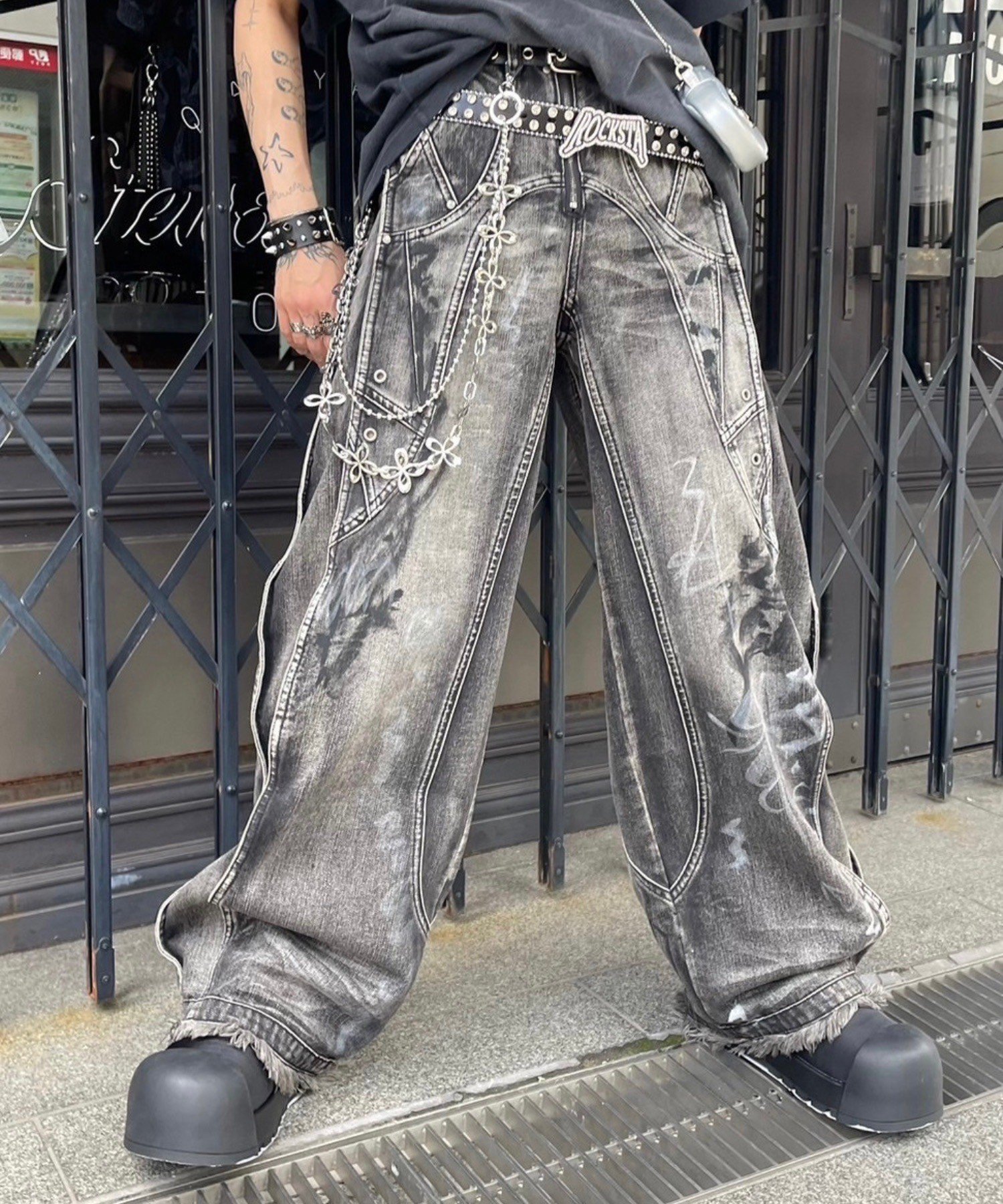 Never mind the XU / Chikashitsu+｜【PERSONSOUL】Graffiti Contour