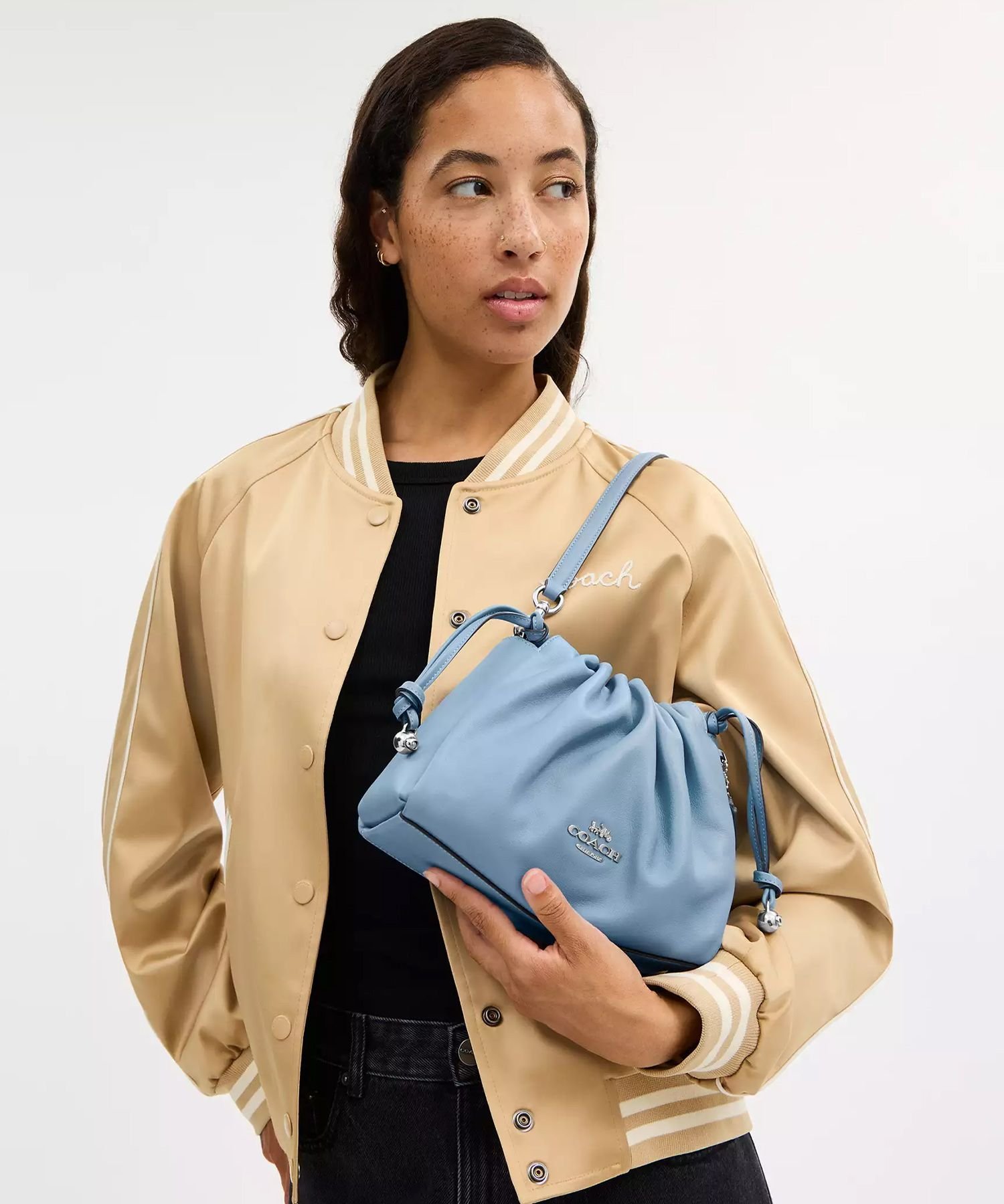 COACH OUTLET｜【公式】フェイ ドローストリング バッグ | Rakuten