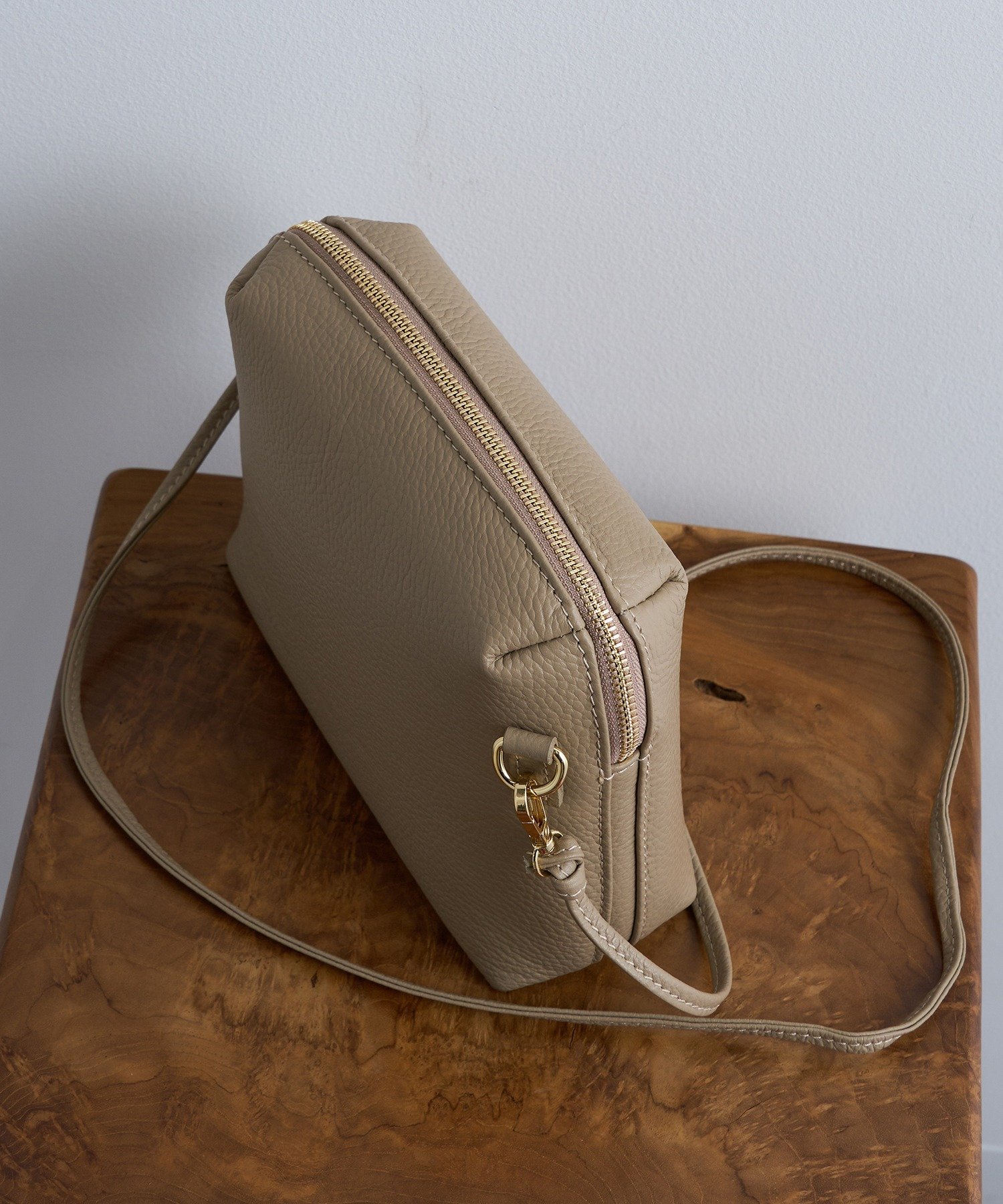 SETUP7｜AULENTTI/カウレザーショルダーバッグ DOLLARO(M&E) DI-3616