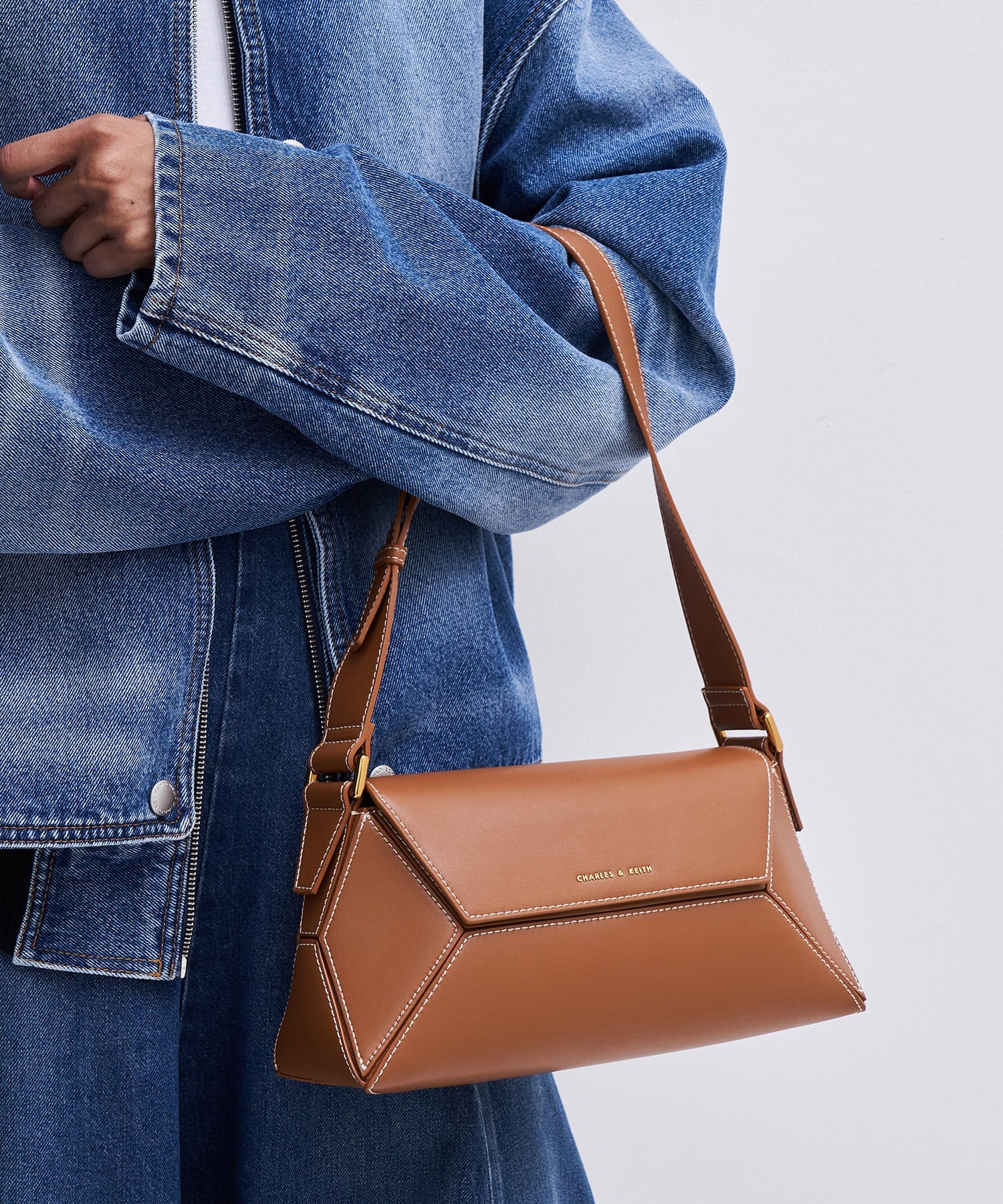 CHARLES & KEITH｜Nasrin ナスリン ジオメトリックショルダーバッグ