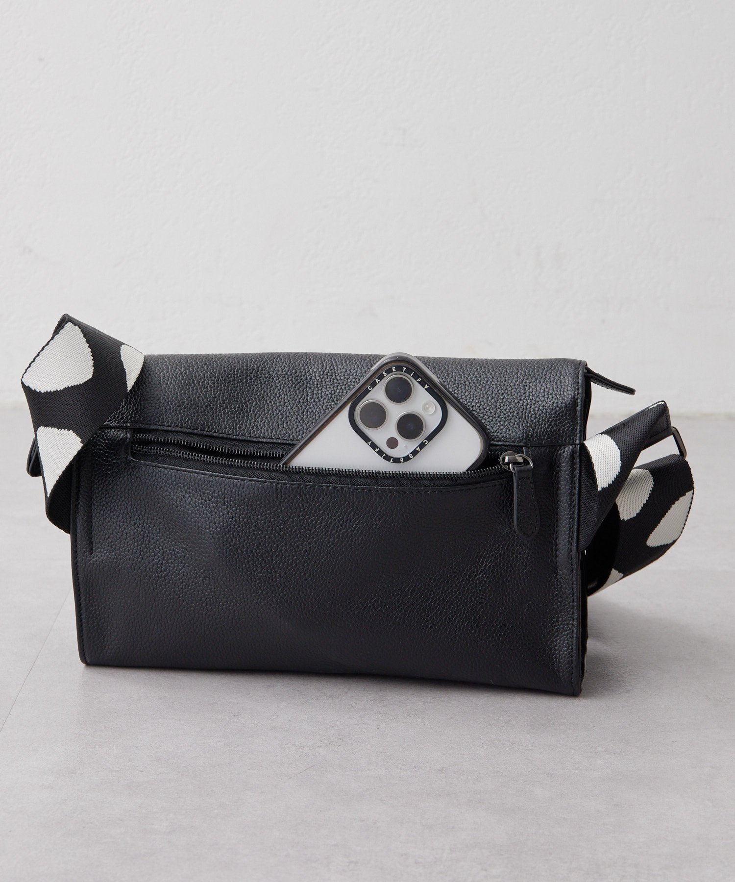 ear PAPILLONNER｜《本革/軽量470g/ボディバッグ》柄ワイドテープ