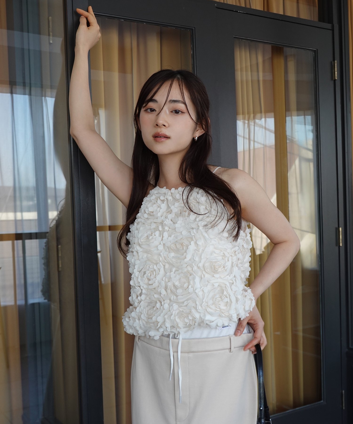 EIMY ISTOIRE｜ボリュームフラワーモチーフアメスリトップス | Rakuten