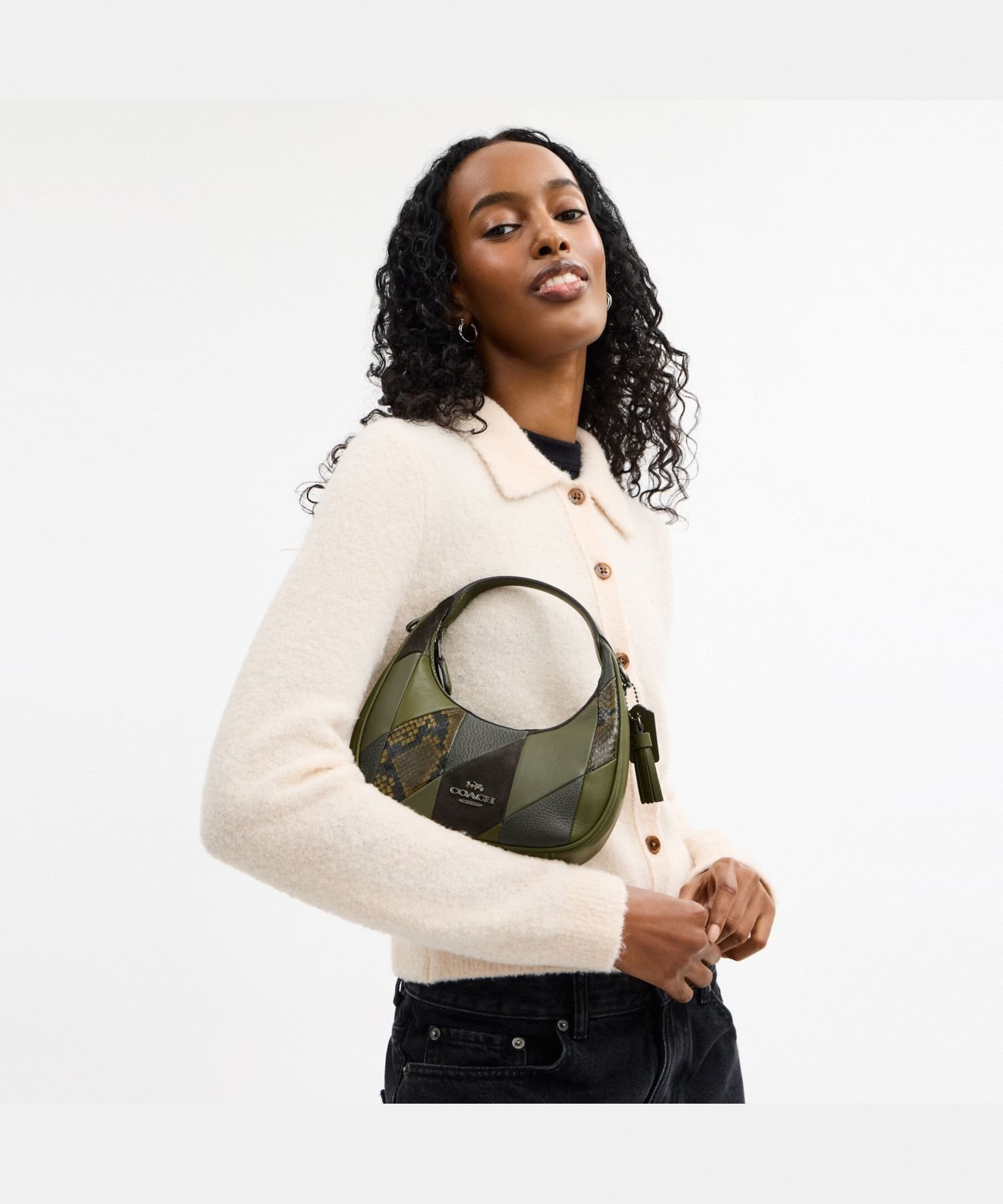 COACH OUTLET｜【公式】カルメン ミニ クロスボディ バッグ・パッチ