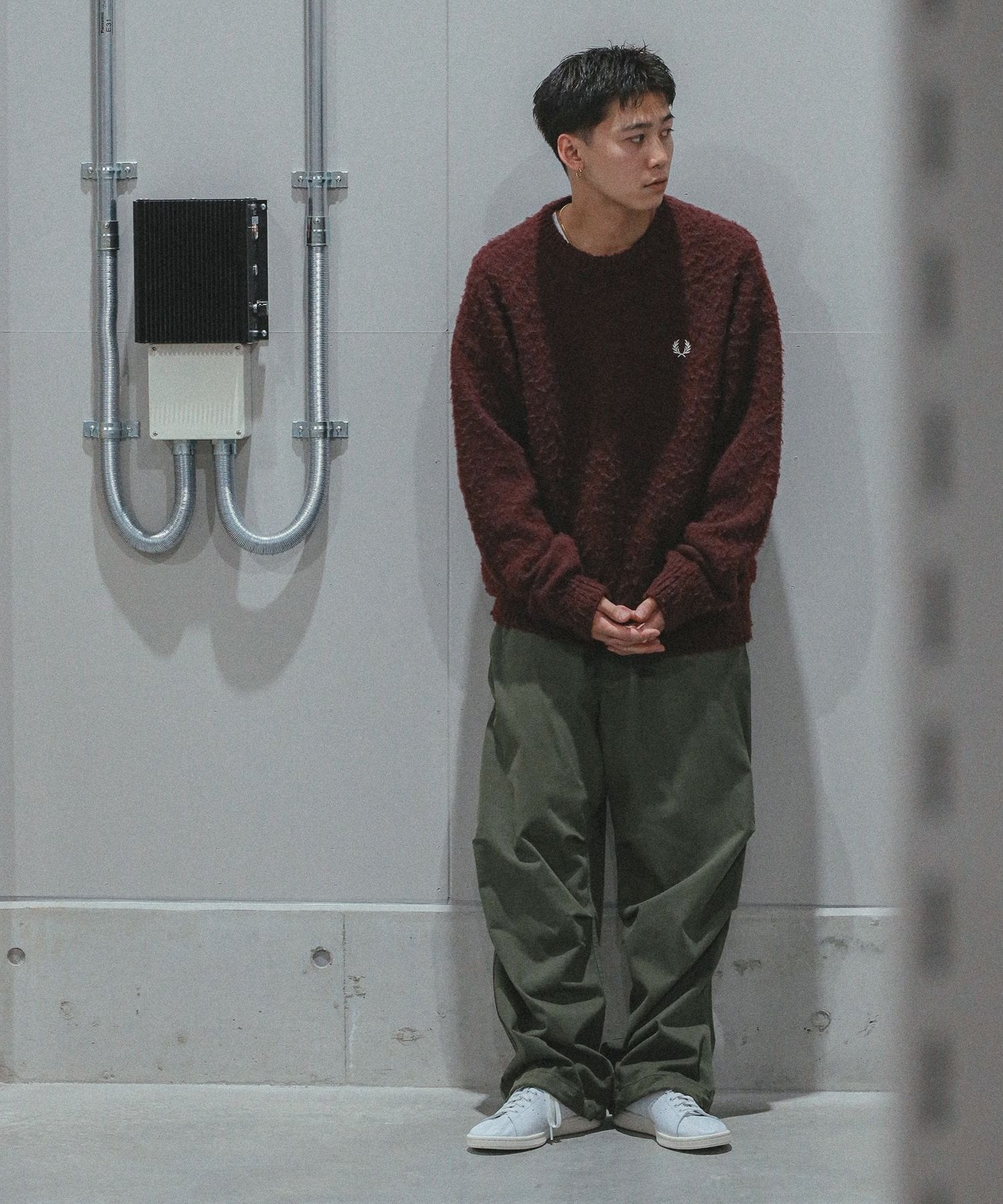 BEAMS MEN｜【別注】FRED PERRY / フラッフィー クルーネックニット