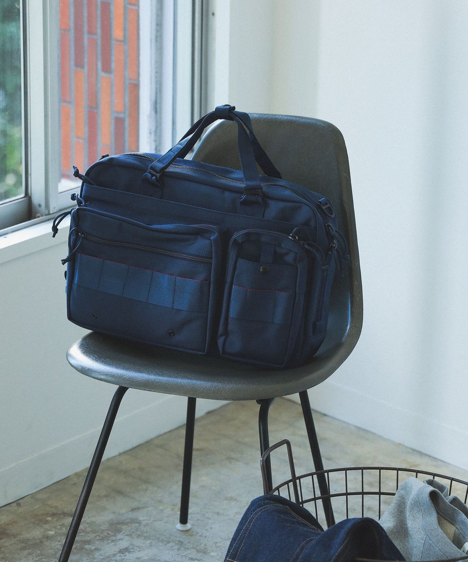 BEAMS MEN｜【B4サイズ収納可/PCスリーブ有/ショルダー付き/2WAY