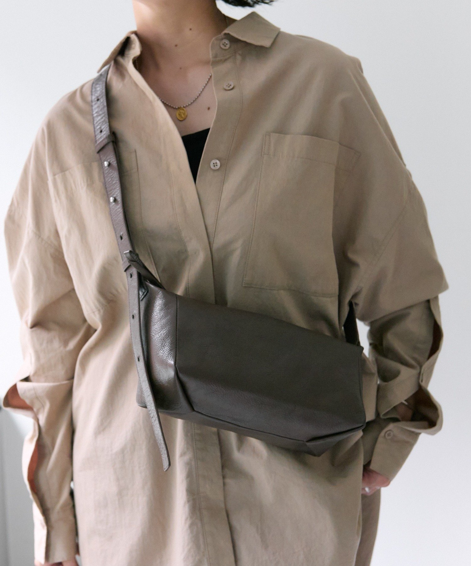 ear PAPILLONNER｜《本革/ミニマムサイズ/軽量》ボックスショルダー