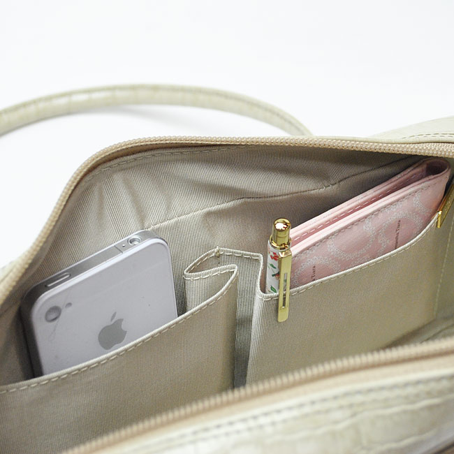 楽天市場】雑誌掲載 ドラマで人気女優が使用 濱野 バッグ クロコ 型