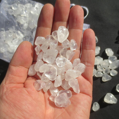 楽天市場】【本物】水晶粒 大粒 天然 500g さざれ石 チップ 砂利