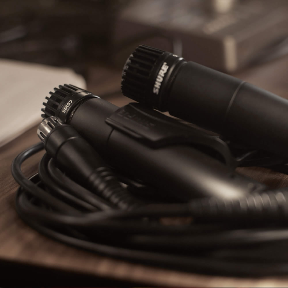 楽天市場】SHURE シュア SM57 (SM57-LCE) 楽器用ダイナミックマイク